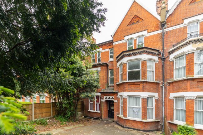 16 Palace Road, Streatham Hill, London, SW2 3NG 2