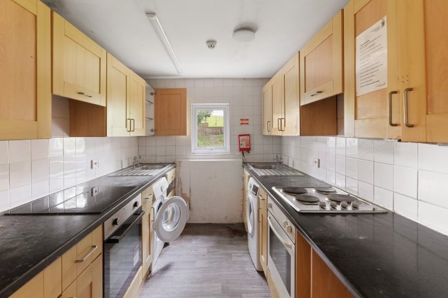 16 Palace Road, Streatham Hill, London, SW2 3NG 2
