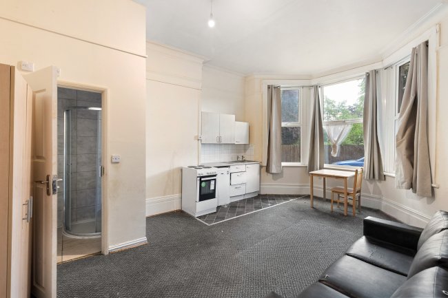 16 Palace Road, Streatham Hill, London, SW2 3NG 2