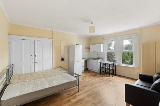 16 Palace Road, Streatham Hill, London, SW2 3NG 2