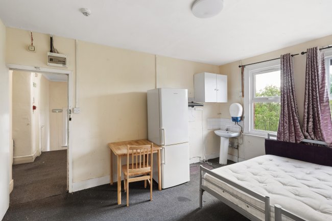 16 Palace Road, Streatham Hill, London, SW2 3NG 2