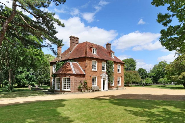 Copcourt Manor, Tetsworth, Oxfordshire, OX9 7DE 2
