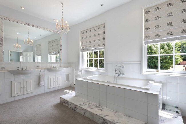 Copcourt Manor, Tetsworth, Oxfordshire, OX9 7DE 2