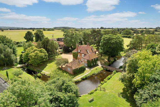 Copcourt Manor, Tetsworth, Oxfordshire, OX9 7DE 2