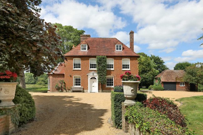 Copcourt Manor, Tetsworth, Oxfordshire, OX9 7DE 2