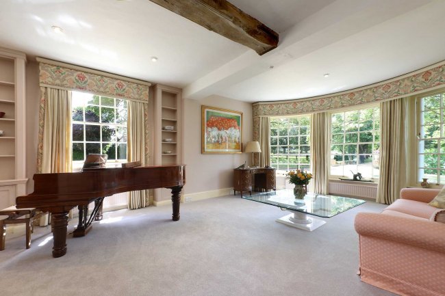 Copcourt Manor, Tetsworth, Oxfordshire, OX9 7DE 2