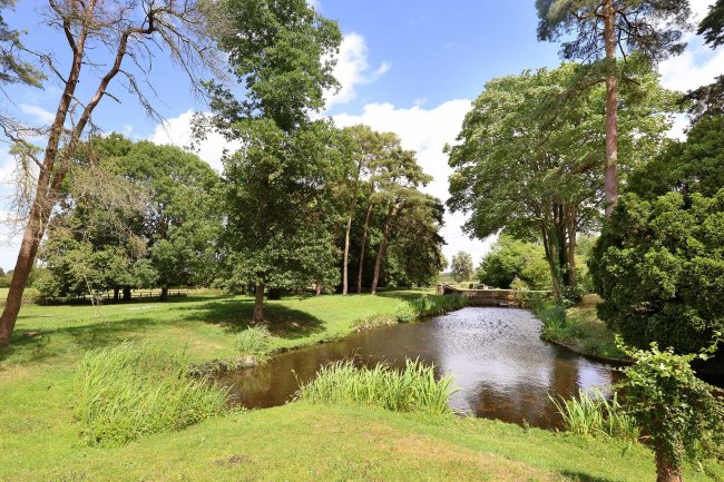 Copcourt Manor, Tetsworth, Oxfordshire, OX9 7DE 2