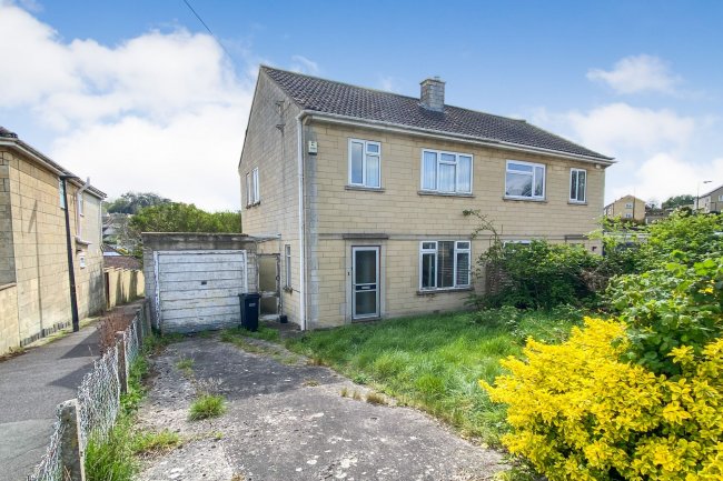 1 Belmore Gardens, Bath BA2 1HU 9