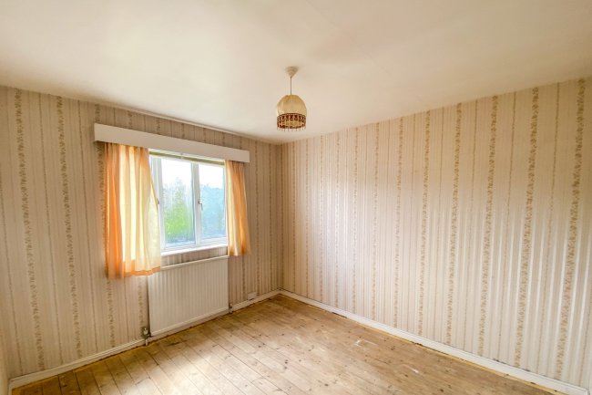 1 Belmore Gardens, Bath BA2 1HU 9