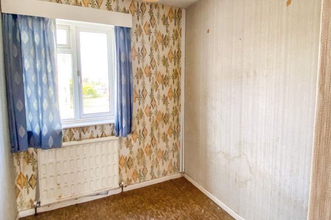 1 Belmore Gardens, Bath BA2 1HU 9
