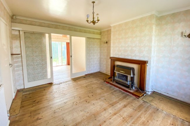 1 Belmore Gardens, Bath BA2 1HU 9