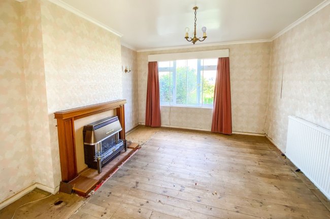 1 Belmore Gardens, Bath BA2 1HU 9