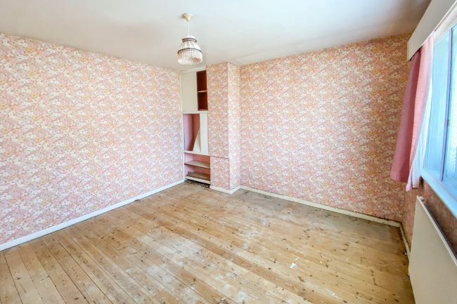 1 Belmore Gardens, Bath BA2 1HU 9