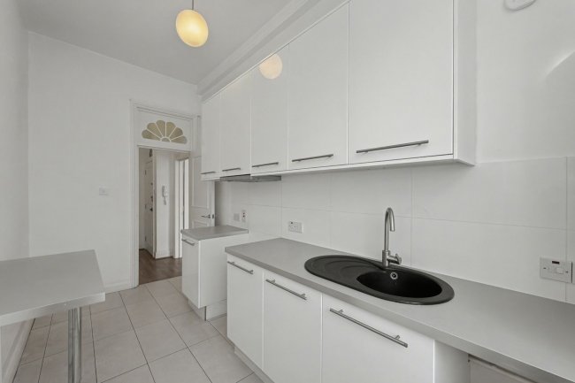 First Floor Flat, 160 Elgin Avenue, London W9 2NT 1