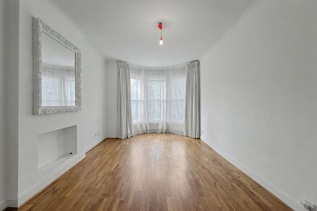 First Floor Flat, 160 Elgin Avenue, London W9 2NT 1