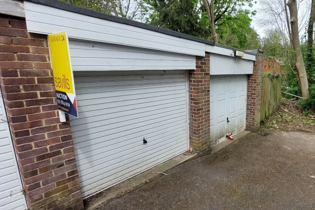 Garage 24, Enderley House, Auckland Road (access off Sylvan Road) Upper Norwood ,London, SE19 2RT 7