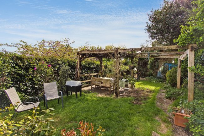 61 Oakfield Road, Stroud Green, London, N4 4LD 8