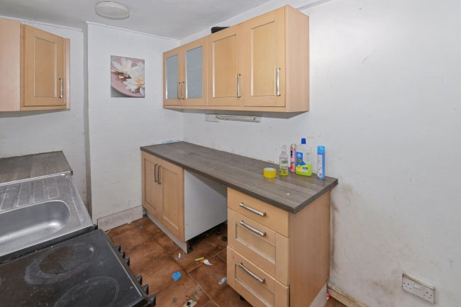 254 Wolverhampton Road, Walsall, WS2 8RQ 2