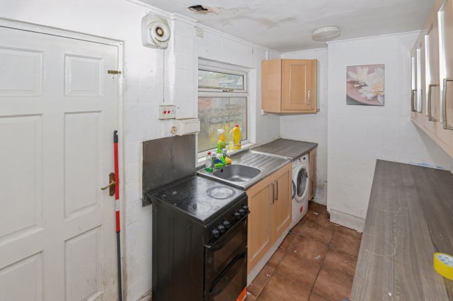 254 Wolverhampton Road, Walsall, WS2 8RQ 2
