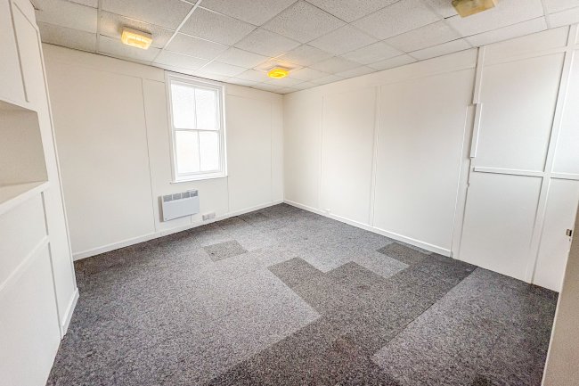 28 Baxtergate, Whitby, YO21 1BW 6
