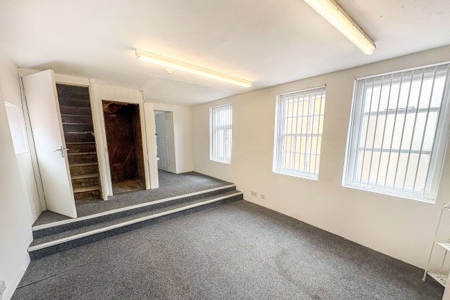 28 Baxtergate, Whitby, YO21 1BW 6