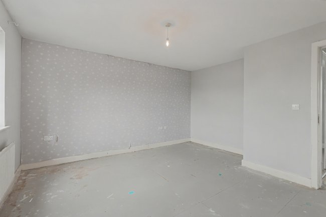 7 Secunda Way, Hempsted, Gloucester, Gloucestershire, GL2 5GA 4