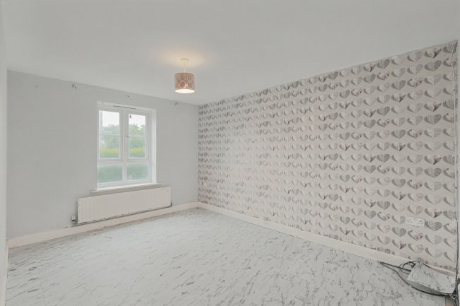 7 Secunda Way, Hempsted, Gloucester, Gloucestershire, GL2 5GA 4