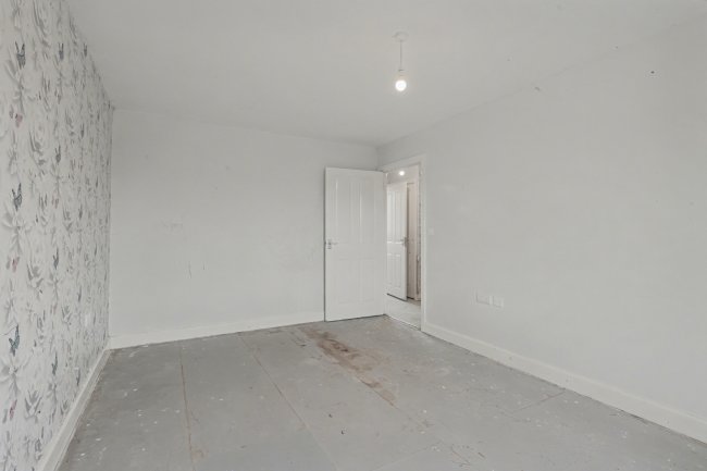 7 Secunda Way, Hempsted, Gloucester, Gloucestershire, GL2 5GA 4