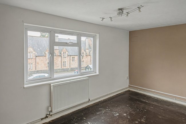 54 Chamberlain Street, Wells, Somerset, BA5 2PT 5