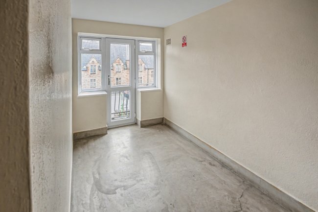 54 Chamberlain Street, Wells, Somerset, BA5 2PT 5