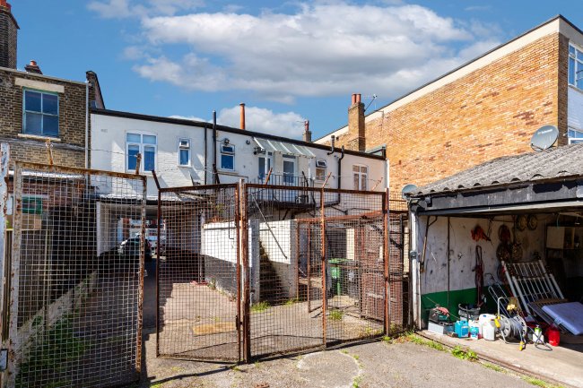 24 and 26 Chingford Mount Road, Chingford, London, E4 9AB 5