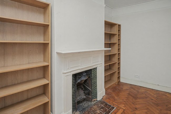Flat 25, Furnival Mansions, Wells Street, Soho, London W1T 3PL 2