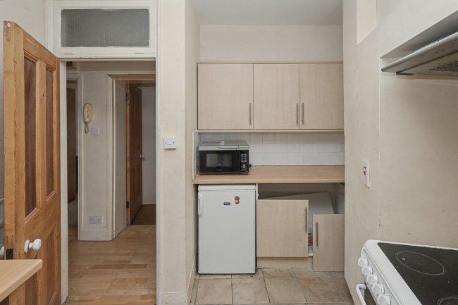 Flat 25, Furnival Mansions, Wells Street, Soho, London W1T 3PL 2