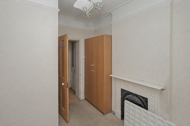 Flat 25, Furnival Mansions, Wells Street, Soho, London W1T 3PL 2