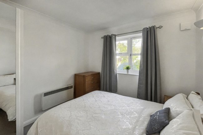 Flat 4 St Andrew’s Court, 49 Dukes Ave, New Malden, Surrey KT3 4JF 7