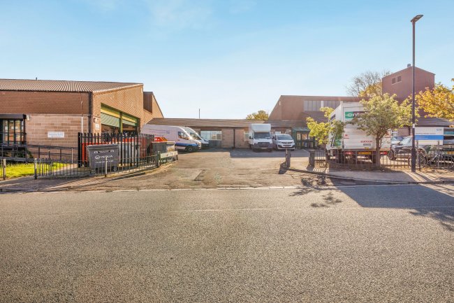 Geoffrey Rhodes Centre, 46-60 Algernon Road, Byker, Newcastle, NE6 2UZ 2