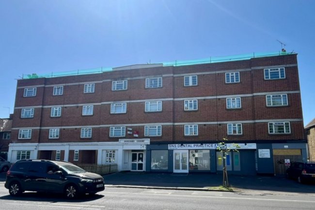 434 Dollary Court, Kingston Road, Kingston upon Thames KT1 3PB 2