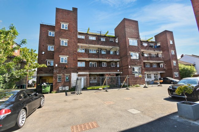 434 Dollary Court, Kingston Road, Kingston upon Thames KT1 3PB 8
