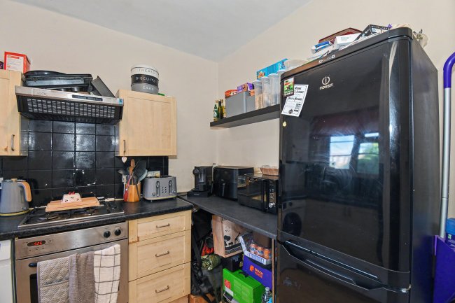 434 Dollary Court, Kingston Road, Kingston upon Thames KT1 3PB 8