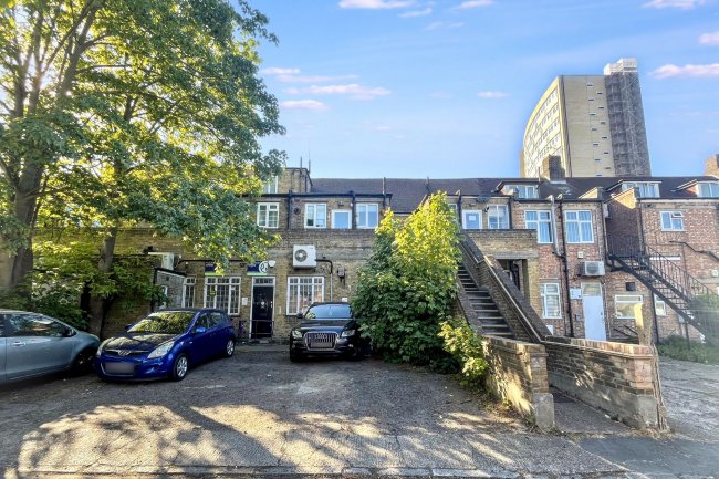 109a London Road, Morden, Greater London, SM4 5HP 3