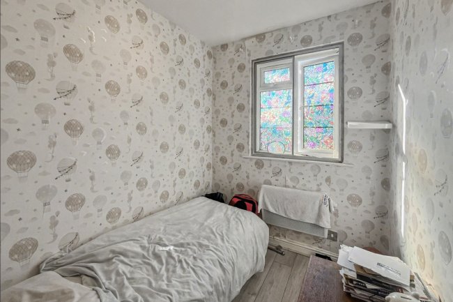 109a London Road, Morden, Greater London, SM4 5HP 3