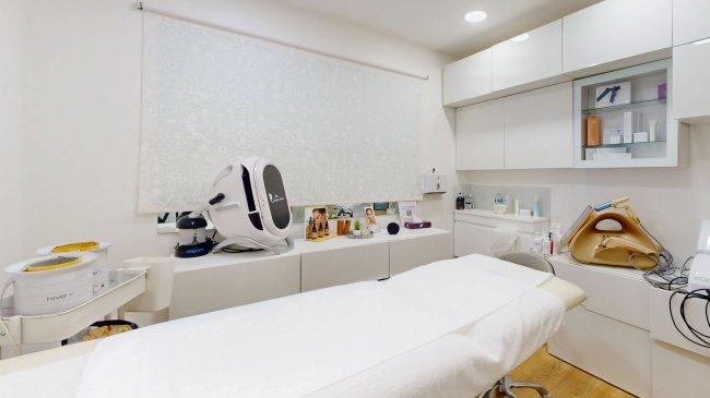 271 Old Brompton Road, Earls Court, London, SW5 9JA 2