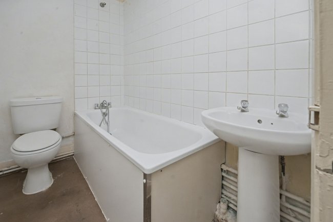 19A Cremorne Road, Chelsea, London SW10 0NB 9