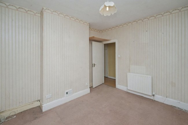 111 St Olaf's Road, Fulham, London SW6 7DW 6