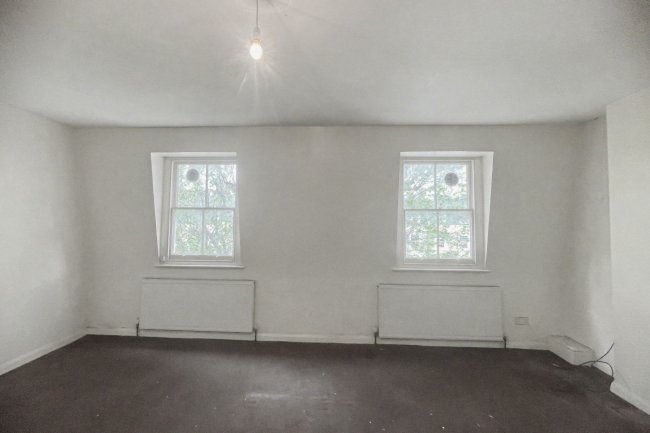 Flat E, 85 Sutherland Avenue, London W9 2HG 7