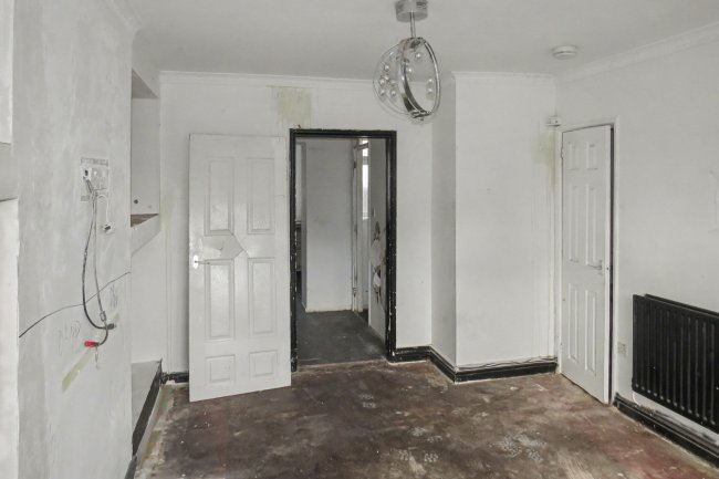 33 Prestwood Road, Liverpool, L14 2EE 7