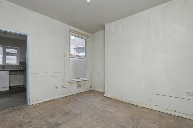 116 Adelaide Road, Kensington, Liverpool, L7 8SH 7