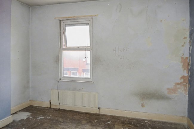 16 Caradoc Road, Seaforth, Liverpool, L21 4NB 10