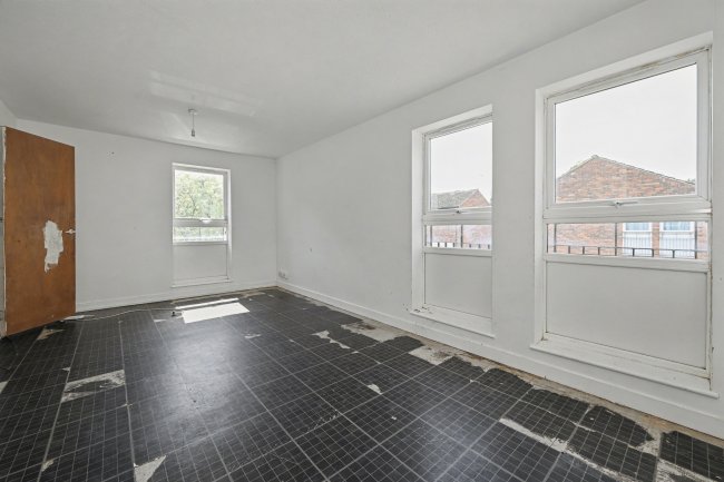 Flat 52 Kimberley, Bracknell, RG12 7ZB 1