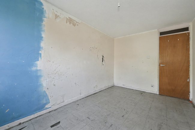 Flat 52 Kimberley, Bracknell, RG12 7ZB 1
